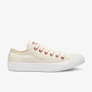 CHUCK TAYLOR ALL STAR HEARTS LOW TOP